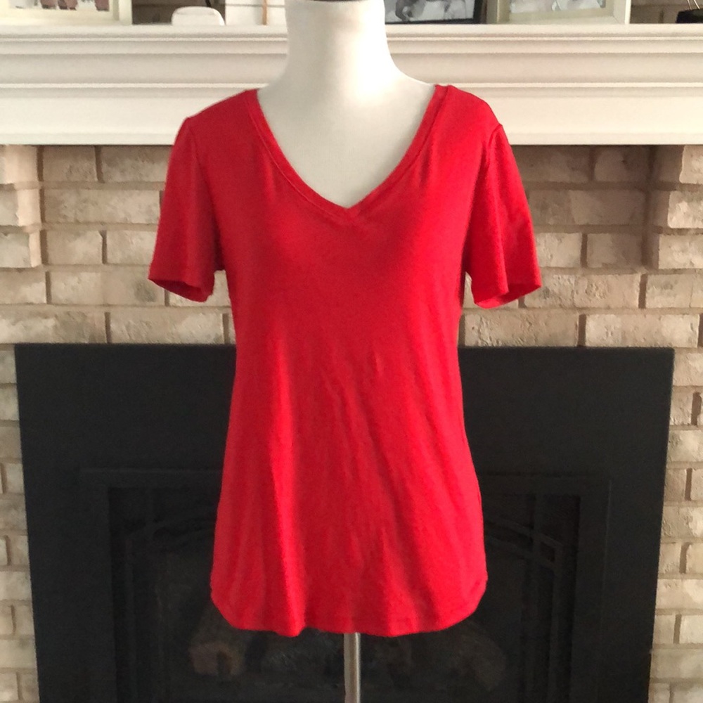 Westport Red V-Neck Tee size Medium